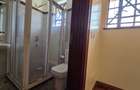 5 Bed House with En Suite in Lavington - 15