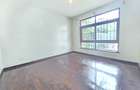 5 Bed Townhouse with En Suite in Lavington - 4