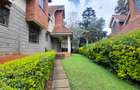 4 Bed Townhouse with En Suite at Lavington - 20