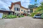 5 Bed Townhouse with En Suite at Kyuna Road - 1