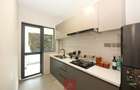 1 Bed Apartment with En Suite at Hatheru Road - 11