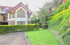 5 Bed Townhouse with En Suite at Off Convent Drive - 3