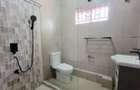 5 Bed House with En Suite in Rosslyn - 14