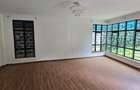 5 Bed Townhouse with En Suite in Lavington - 16