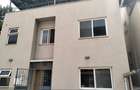 5 Bed Townhouse with En Suite in Lavington - 3