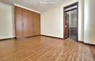 3 Bed Apartment with En Suite at Brookside Drive. - 7