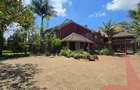 5 Bed House with En Suite in Runda - 1