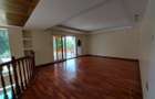 5 Bed Townhouse with En Suite at Lavington - 15