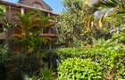4 Bed Apartment with En Suite at Riverside Drive - 5