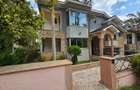 5 Bed Townhouse with En Suite in Westlands Area - 1