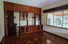 5 Bed House with En Suite at Rosslyn Road - 16