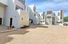 5 Bed Townhouse with En Suite at James Gichuru - 4