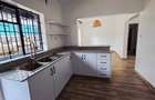 3 Bed Apartment with En Suite in Kilimani - 11