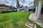 1 Bed House with En Suite in Lavington - 16