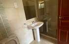 5 Bed Townhouse with En Suite in Kitisuru - 15