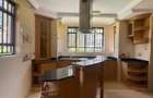 5 Bed Townhouse with En Suite in Lavington - 3