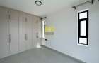 2 Bed Apartment in Brookside - 6