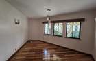 5 Bed Townhouse with En Suite in Lavington - 7