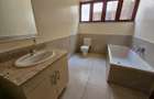 6 Bed House with En Suite in Lavington - 9