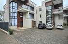 5 Bed Townhouse with En Suite in Lavington - 1