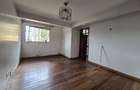 5 Bed House with En Suite in Lavington - 7