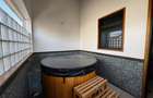 5 Bed Townhouse with En Suite in Lavington - 4