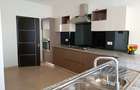 4 Bed Townhouse with En Suite at Near Gateway Mall - 4