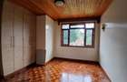 5 Bed Townhouse with En Suite in Lavington - 10