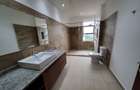 3 Bed Apartment with En Suite in Parklands - 12