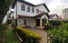 5 Bed House with En Suite in Spring Valley - 1