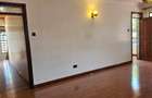 4 Bed House with En Suite in Lavington - 13