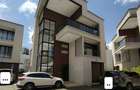 5 Bed Townhouse with En Suite at Lavington Green - 1