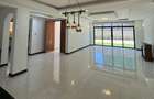 5 Bed House with En Suite in Lavington - 2