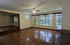 5 Bed House with En Suite in Nyari - 4