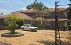 5 Bed House with En Suite in Runda - 1