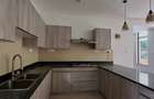 5 Bed House with En Suite in Lavington - 17