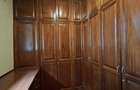 5 Bed House with En Suite in Nyari - 13