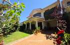 5 Bed Townhouse with Garden in Westlands Area - 2