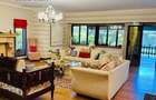 5 Bed Townhouse with En Suite at Lavington - 2