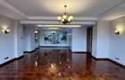 4 Bed Apartment with En Suite at Riverside Drive - 2