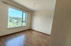 4 Bed Apartment with En Suite at Parklands - 2