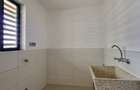 Serviced 2 Bed Apartment with En Suite in Garden Estate - 4