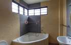 5 Bed Townhouse with En Suite in Lavington - 19