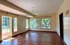 5 Bed House with En Suite at Lavington - 3