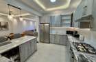 Furnished 2 Bed Apartment with En Suite in Brookside - 13