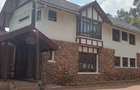 5 Bed House with En Suite at Hardy Area - 2