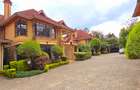 5 Bed Townhouse with En Suite at Lavington Green - 3