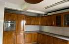 4 Bed House with En Suite in Riverside - 11