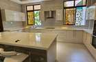 6 Bed House with En Suite at Hr92 - 5
