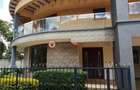 5 Bed Townhouse with En Suite at Lavington - 19